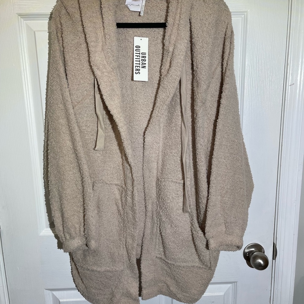 Urban Outfitters Sweater Cardigan Hoodie with Pockets Beige/ Tan Sz L NWT - Picture 2 of 11